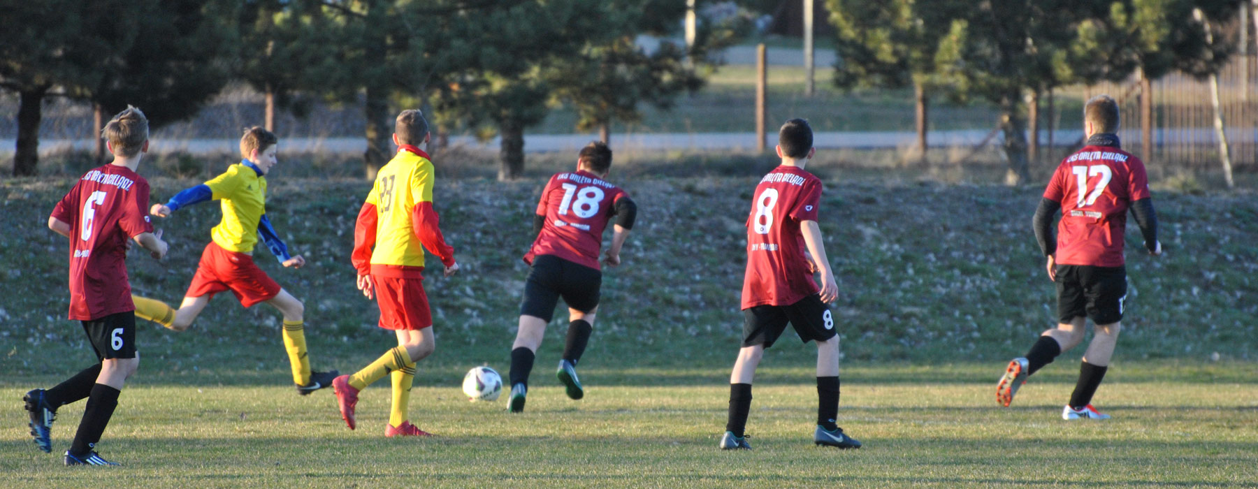 2019.04.01 Białka Biała Rawska 2:0 Orlęta Cielądz (C1) 2019.04.01 Białka Biała Rawska 2:0 Orlęta Cielądz (C1)